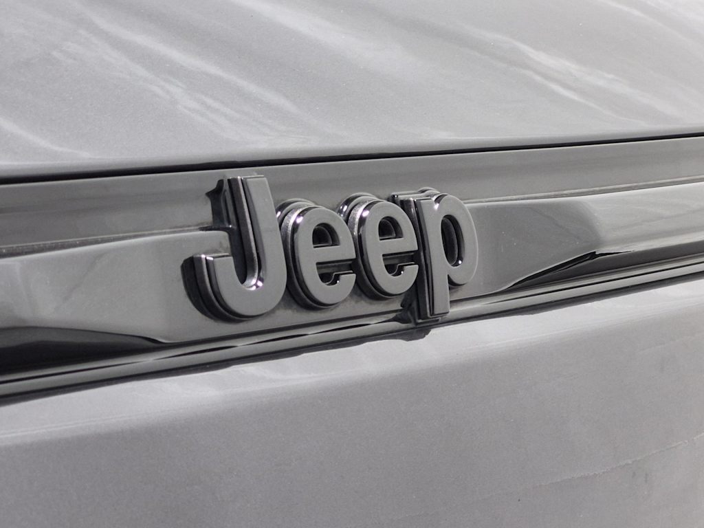 Thumbnail: 2025 Jeep Grand Cherokee - 7