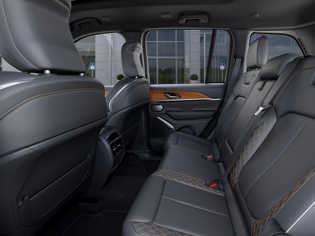 Thumbnail: 2026 Jeep Grand Cherokee - 12