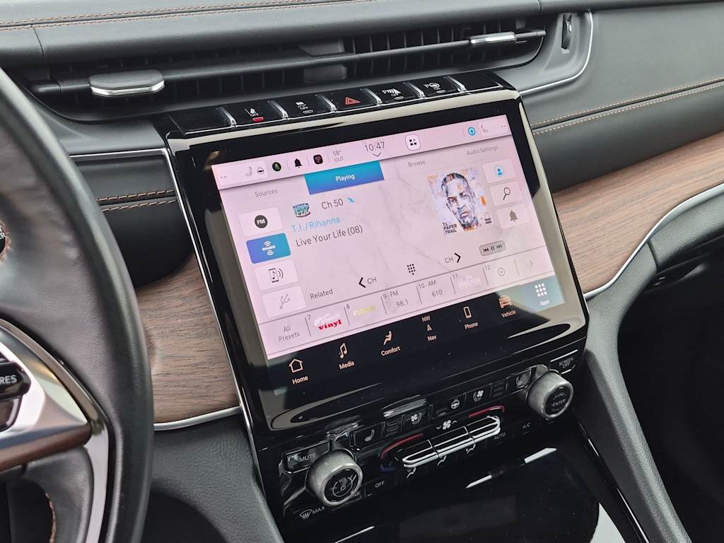 Thumbnail: 2022 Jeep Grand Cherokee - 15