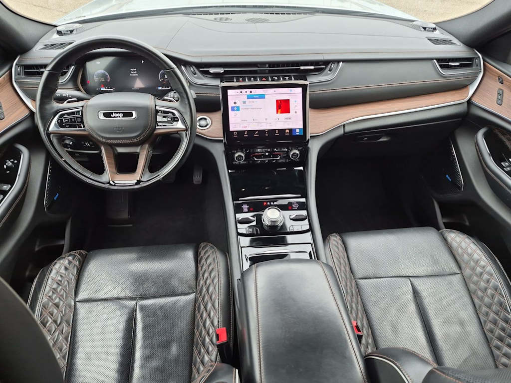 Thumbnail: 2022 Jeep Grand Cherokee - 9