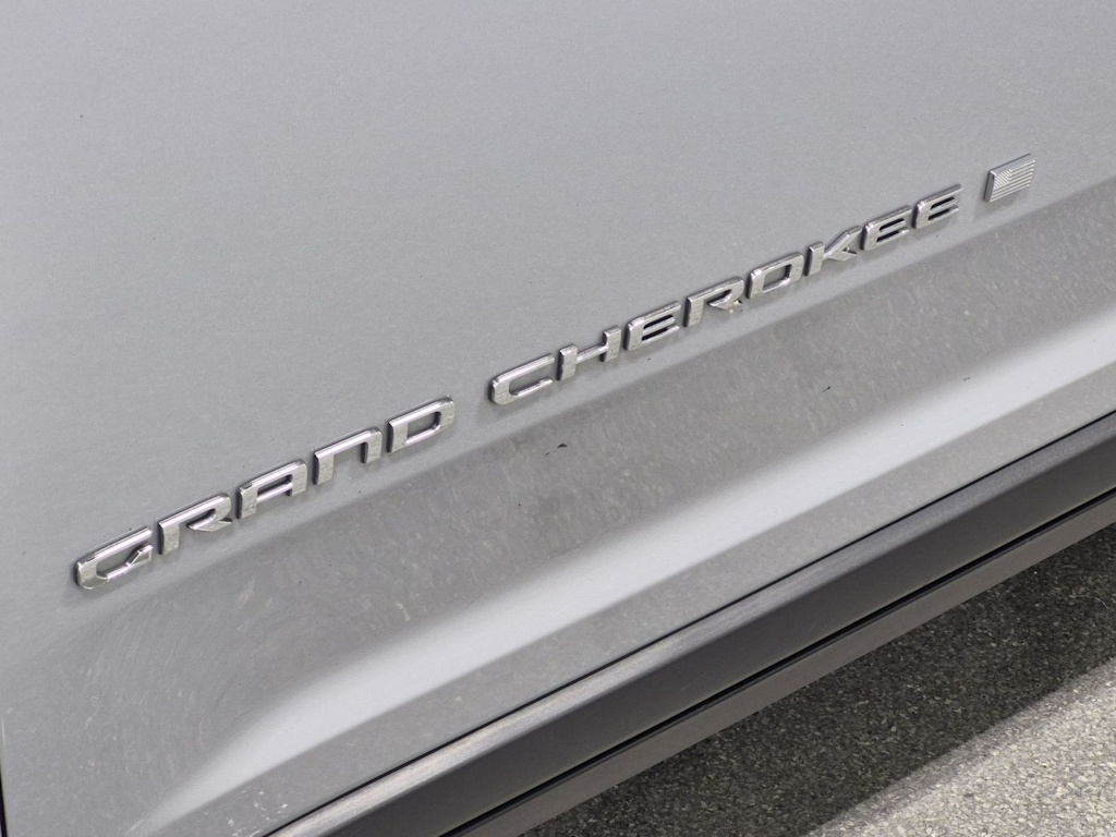 Thumbnail: 2023 Jeep Grand Cherokee L - 25