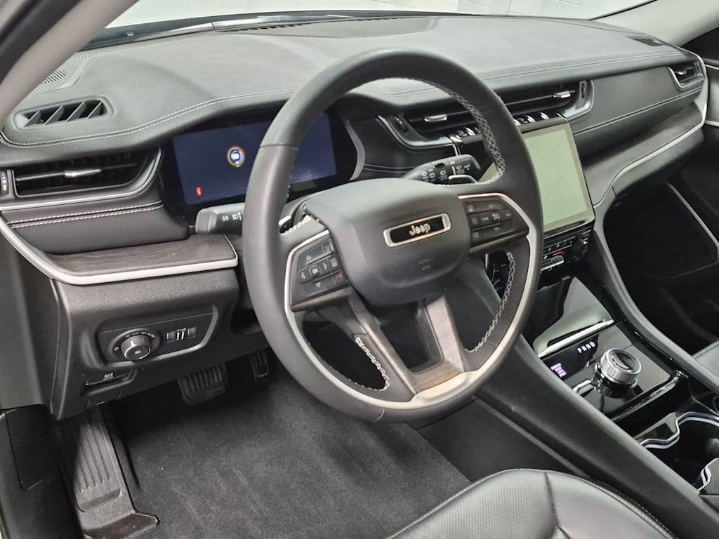 Thumbnail: 2023 Jeep Grand Cherokee L - 2