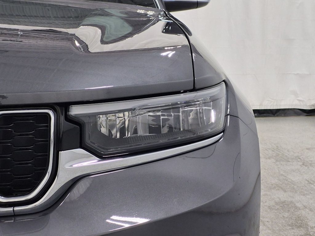 Thumbnail: 2024 Jeep Grand Cherokee L - 25