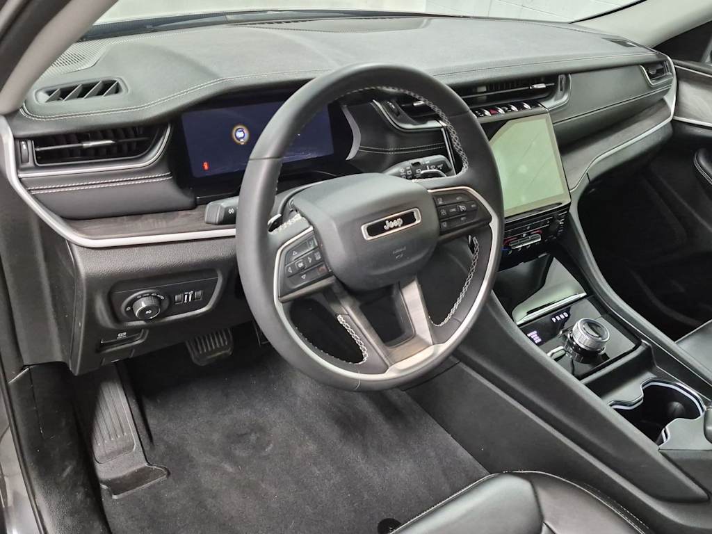 Thumbnail: 2024 Jeep Grand Cherokee L - 2