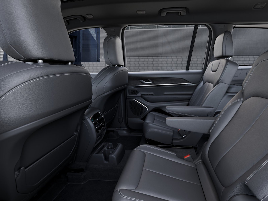 Thumbnail: 2026 Jeep Grand Cherokee L - 12