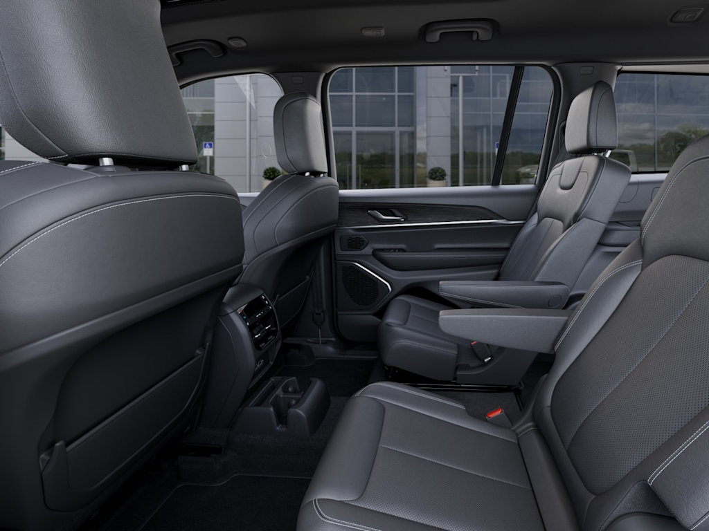 Thumbnail: 2026 Jeep Grand Cherokee L - 12