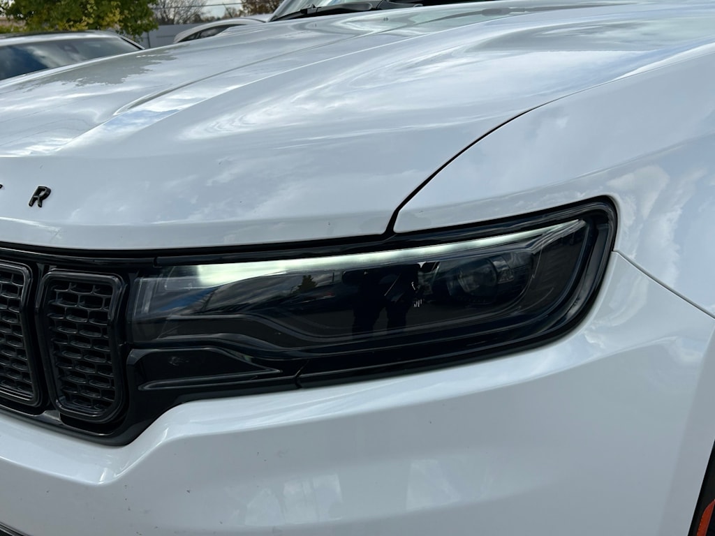 Thumbnail: 2023 Jeep Wagoneer - 31