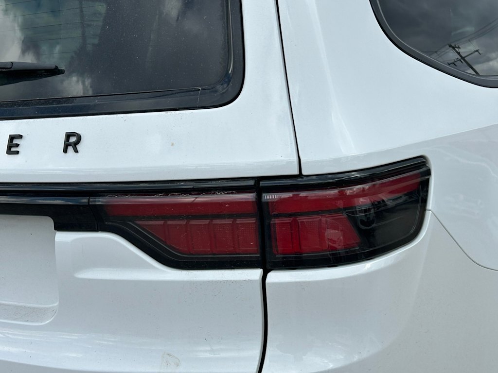 Thumbnail: 2023 Jeep Wagoneer - 30