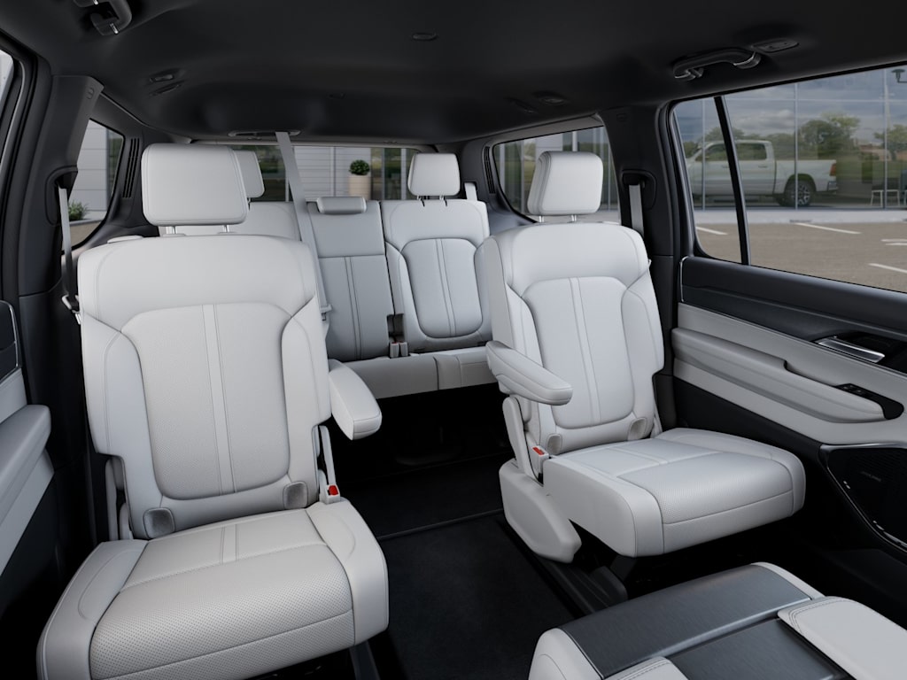Thumbnail: 2025 Jeep Wagoneer - 8
