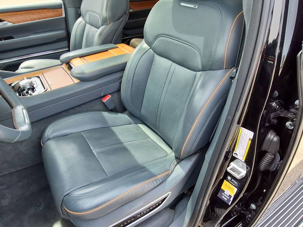 Thumbnail: 2022 Jeep Grand Wagoneer - 9