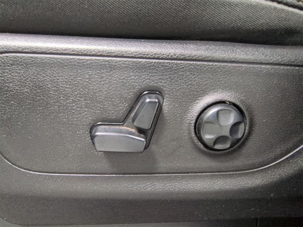 Thumbnail: 2019 RAM 1500 - 25