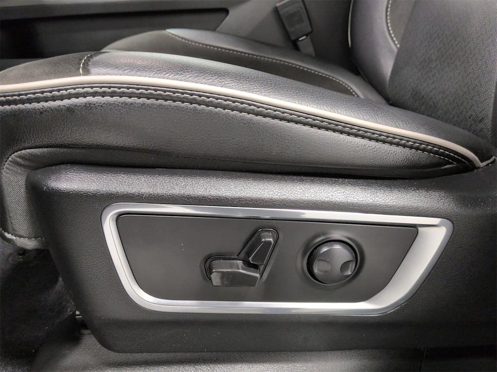 Thumbnail: 2025 RAM 1500 - 26