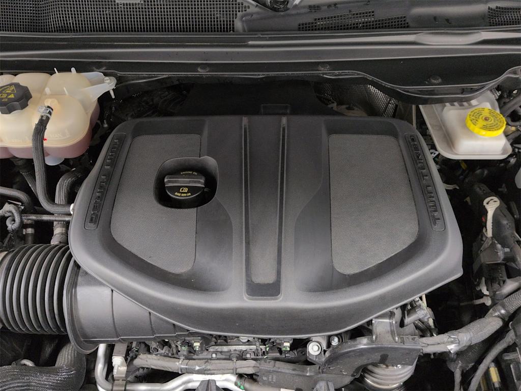 Thumbnail: 2025 RAM 1500 - 9