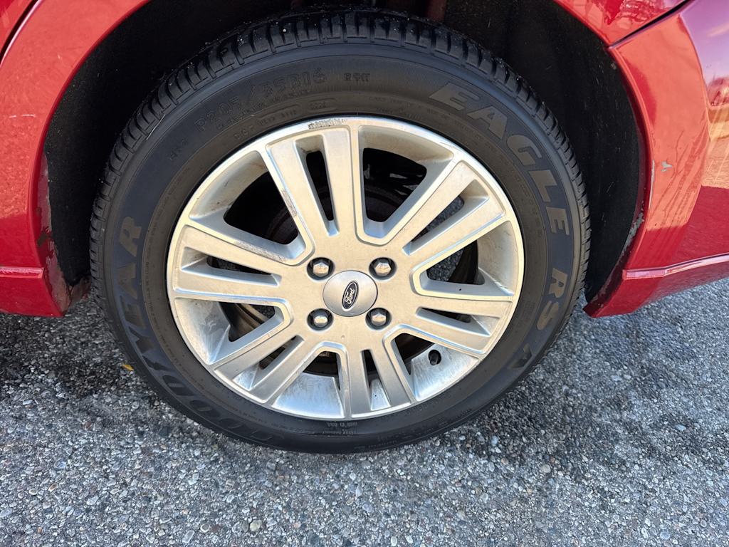 Thumbnail: 2011 Ford Focus - 7