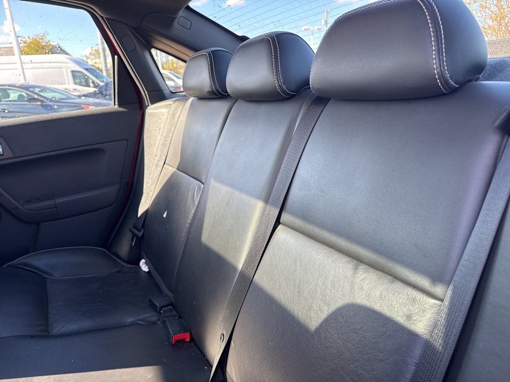 Thumbnail: 2011 Ford Focus - 9