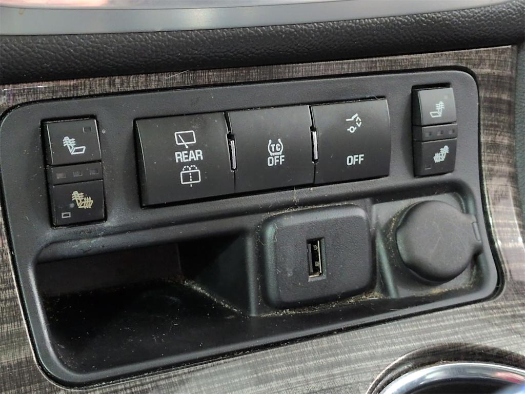 Thumbnail: 2015 GMC Acadia - 37