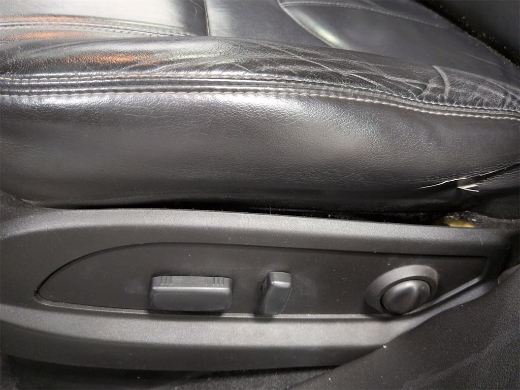 Thumbnail: 2015 GMC Acadia - 26