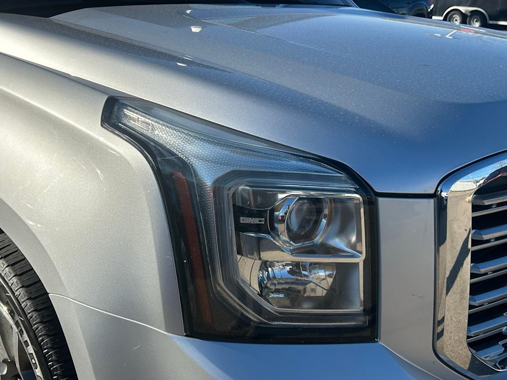 Thumbnail: 2020 GMC Yukon XL - 33