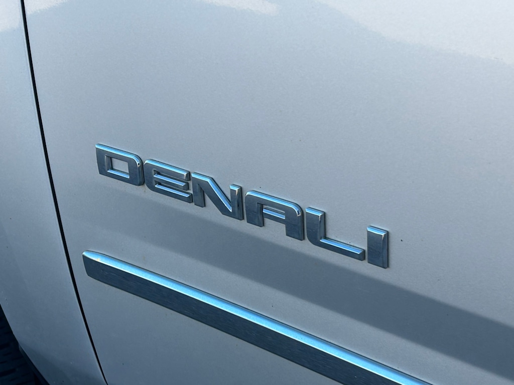 Thumbnail: 2020 GMC Yukon XL - 6