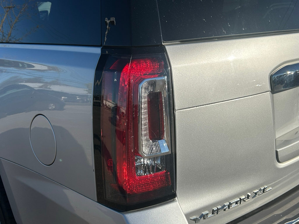 Thumbnail: 2020 GMC Yukon XL - 31