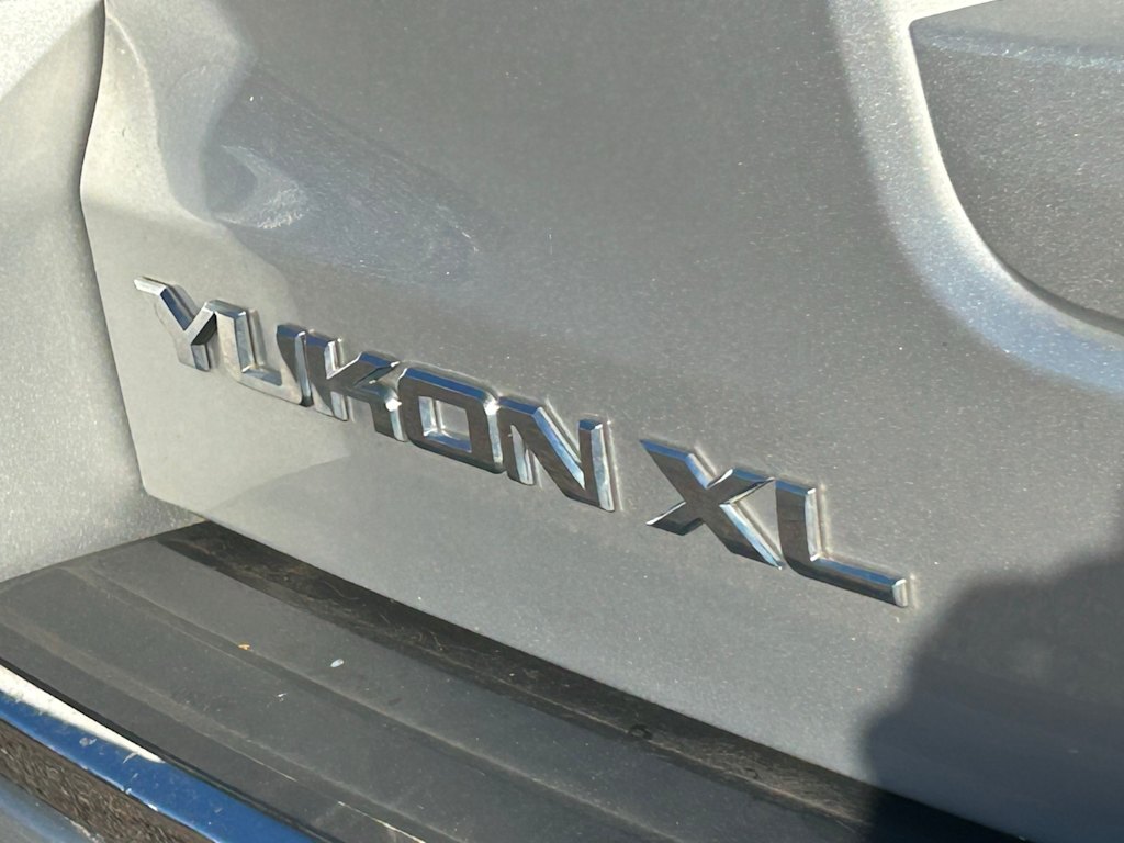 Thumbnail: 2020 GMC Yukon XL - 32