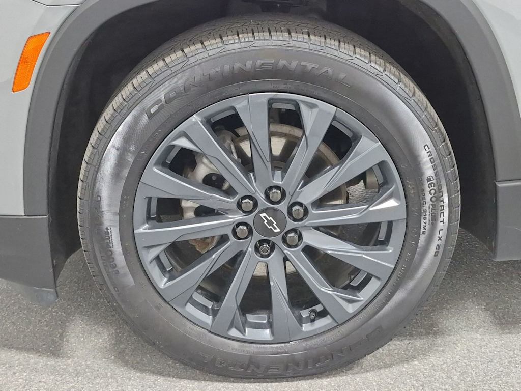 Thumbnail: 2023 Chevrolet Traverse - 8
