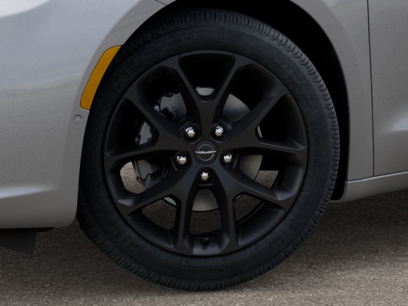 Thumbnail: 2026 Chrysler Pacifica - 7