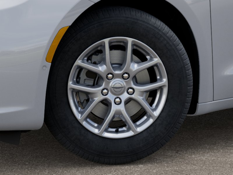 Thumbnail: 2026 Chrysler Pacifica - 8