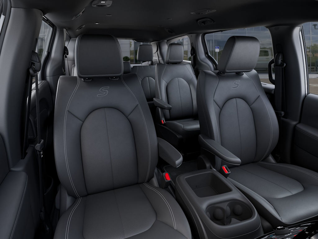 Thumbnail: 2026 Chrysler Pacifica - 10