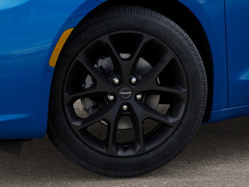 Thumbnail: 2026 Chrysler Pacifica - 7