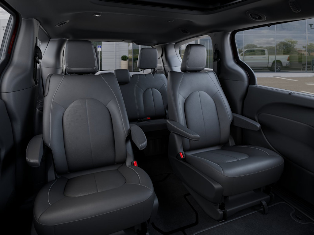 Thumbnail: 2026 Chrysler Pacifica - 10