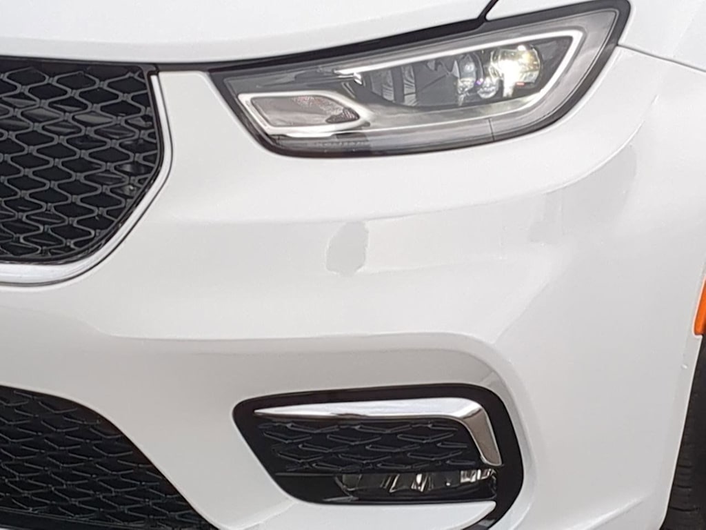 Thumbnail: 2024 Chrysler Pacifica - 22