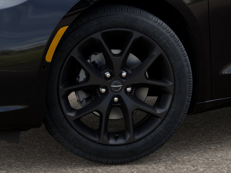 Thumbnail: 2026 Chrysler Pacifica - 5