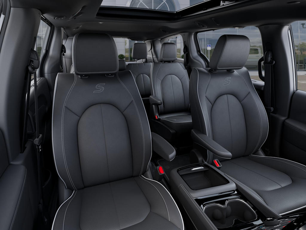 Thumbnail: 2026 Chrysler Pacifica - 9