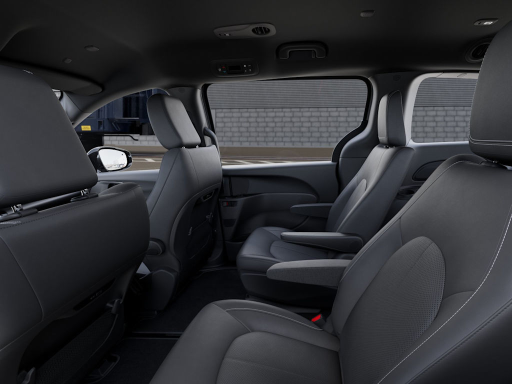 Thumbnail: 2027 Chrysler Pacifica - 10