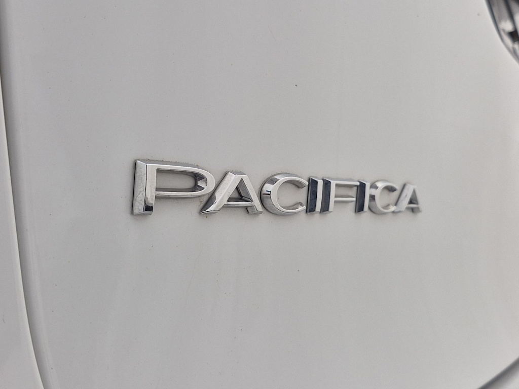 Thumbnail: 2023 Chrysler Pacifica - 25