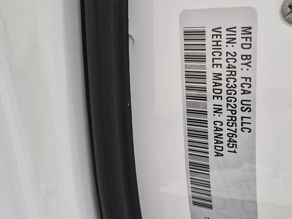Thumbnail: 2023 Chrysler Pacifica - 19