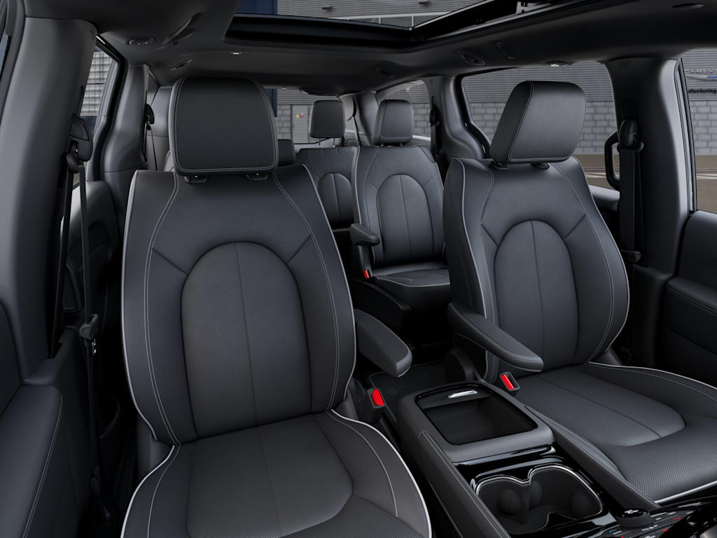 Thumbnail: 2027 Chrysler Pacifica - 7