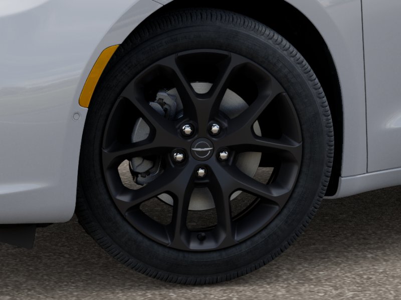 Thumbnail: 2026 Chrysler Pacifica - 8