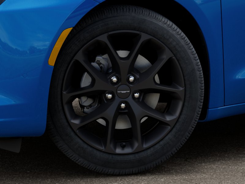 Thumbnail: 2027 Chrysler Pacifica - 7
