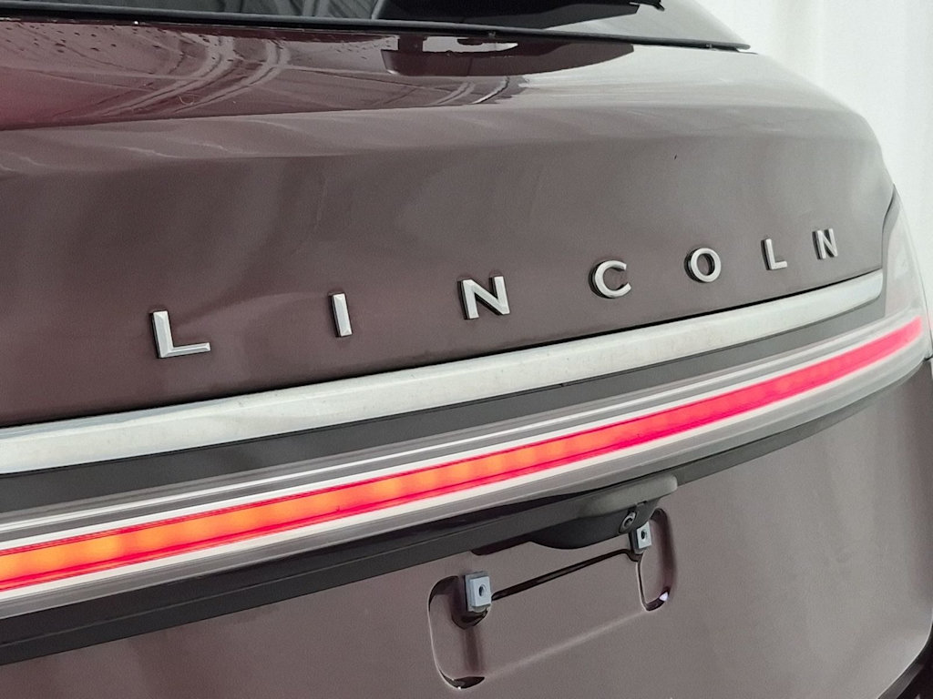 Thumbnail: 2023 Lincoln Nautilus - 24