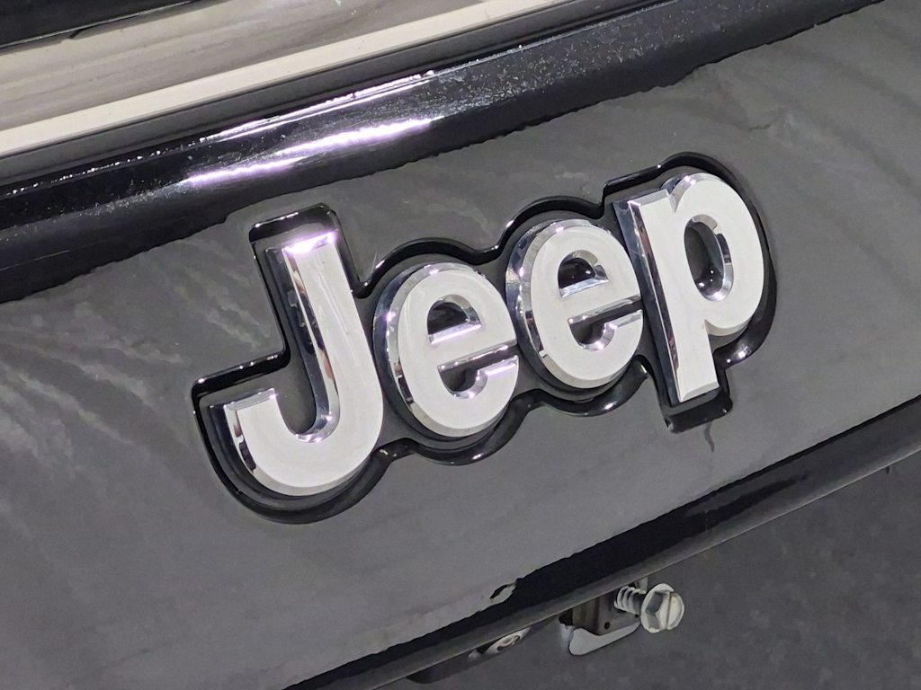 Thumbnail: 2022 Jeep Compass - 7