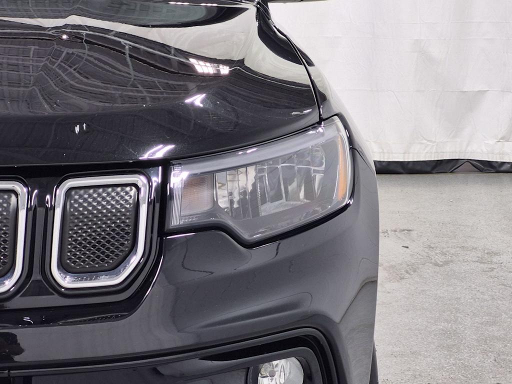 Thumbnail: 2022 Jeep Compass - 26