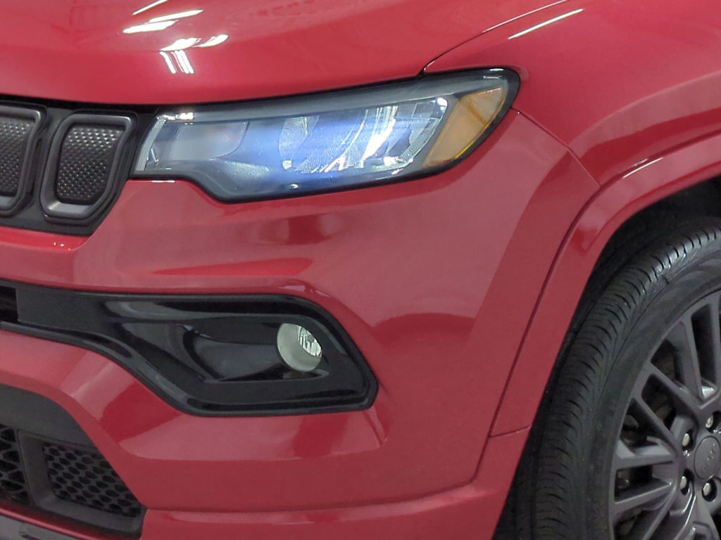 Thumbnail: 2022 Jeep Compass - 24