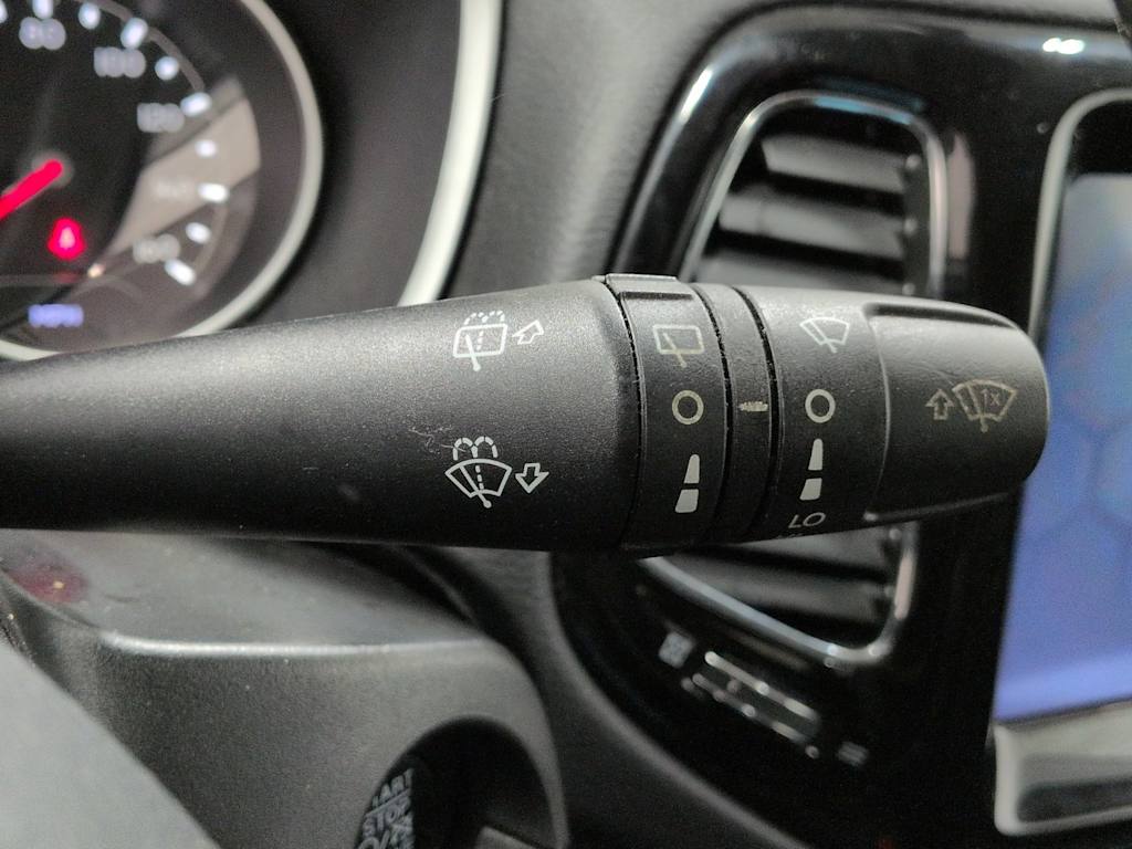 Thumbnail: 2018 Jeep Compass - 32