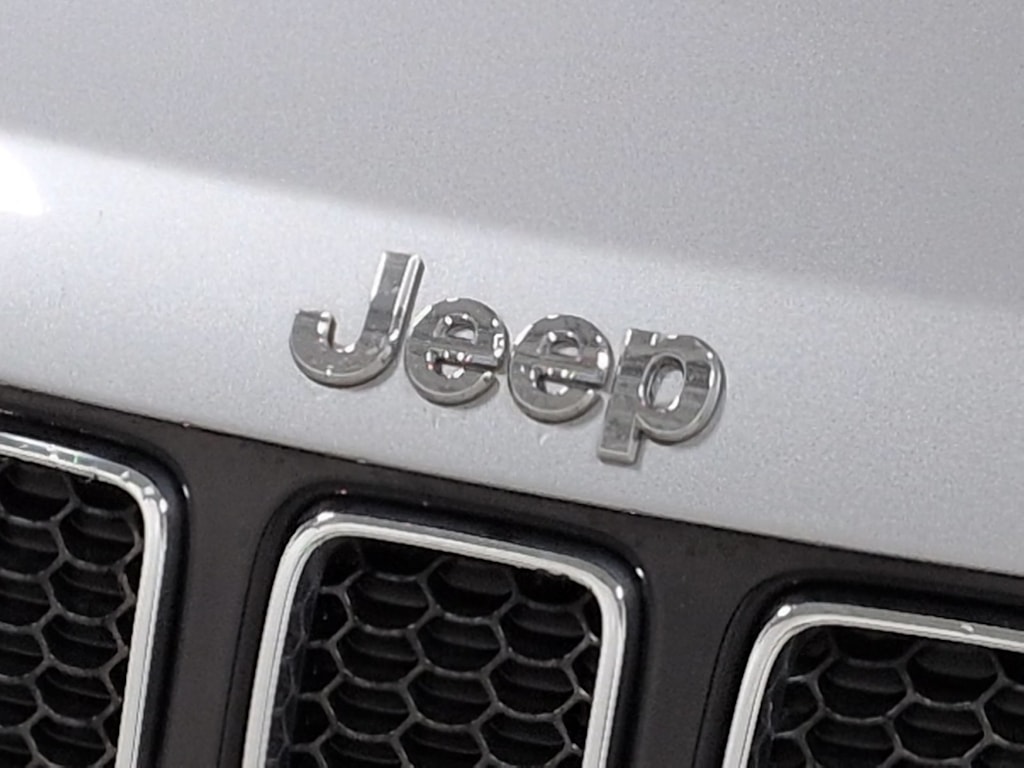 Thumbnail: 2018 Jeep Compass - 7