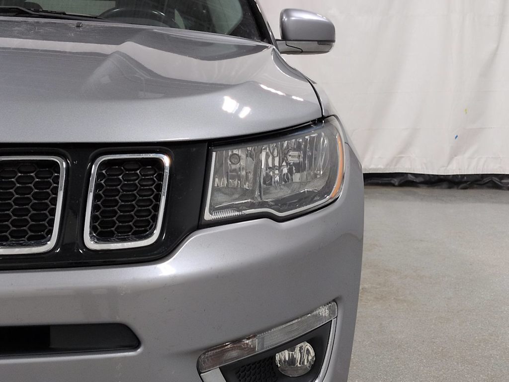 Thumbnail: 2018 Jeep Compass - 25