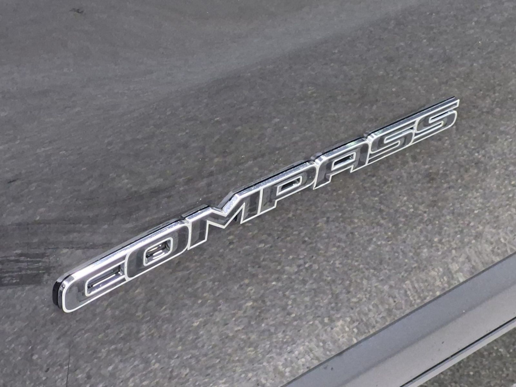 Thumbnail: 2022 Jeep Compass - 26