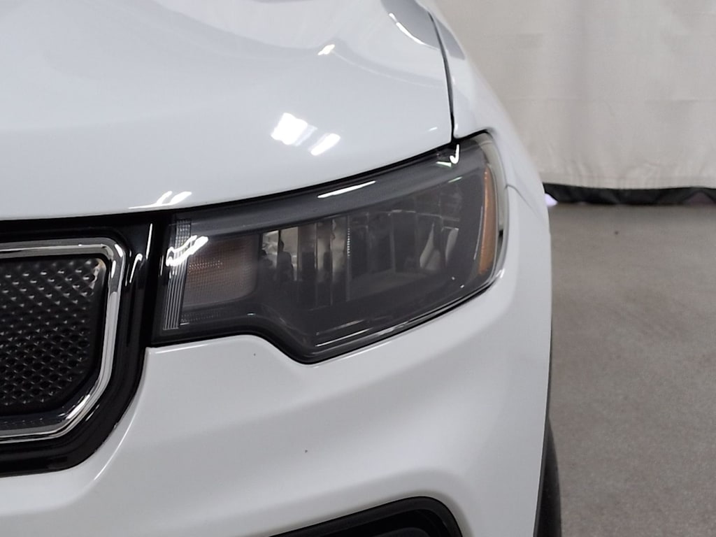 Thumbnail: 2022 Jeep Compass - 25