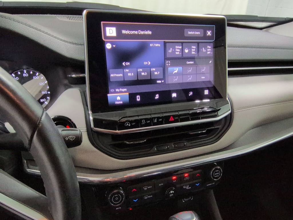 Thumbnail: 2022 Jeep Compass - 15